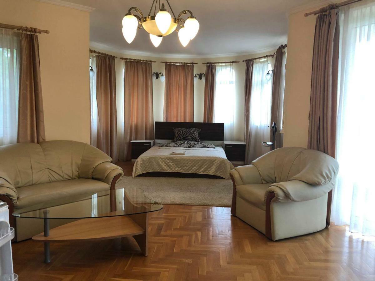 Villamerica Мисколк Екстериор снимка