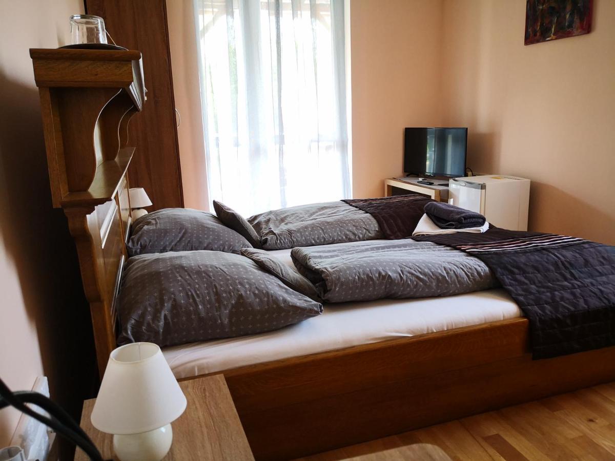 Villamerica Мисколк Екстериор снимка
